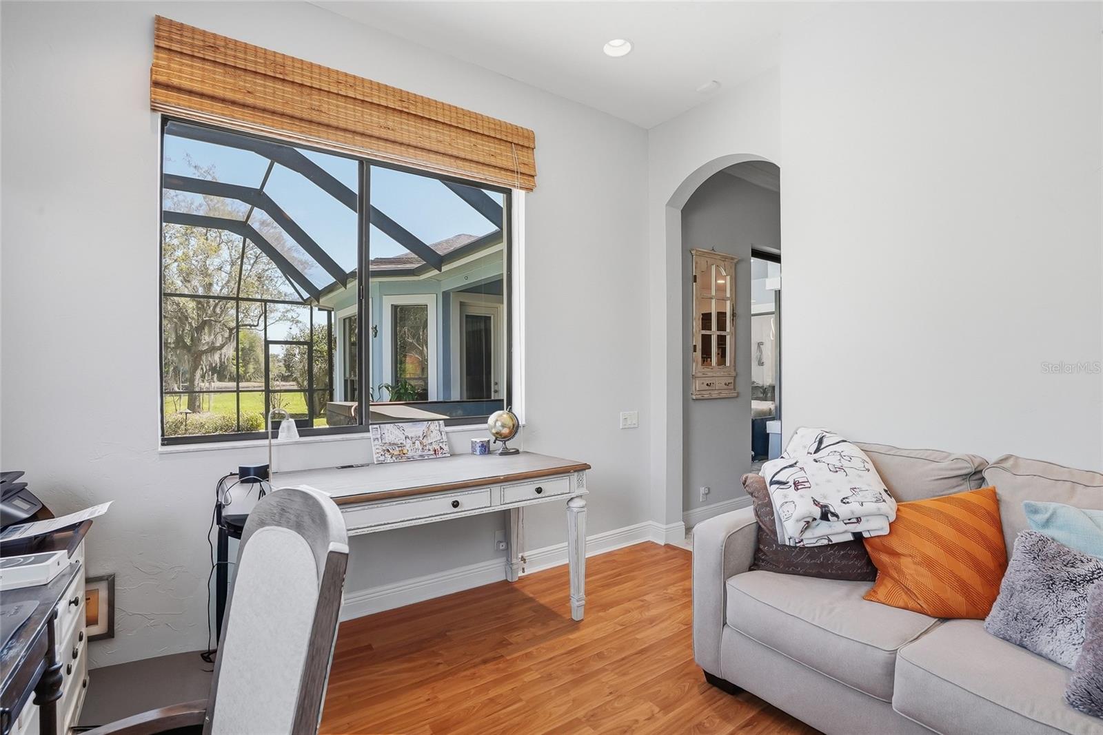 Listing photo id 42 for 7101 Hatpin Loop