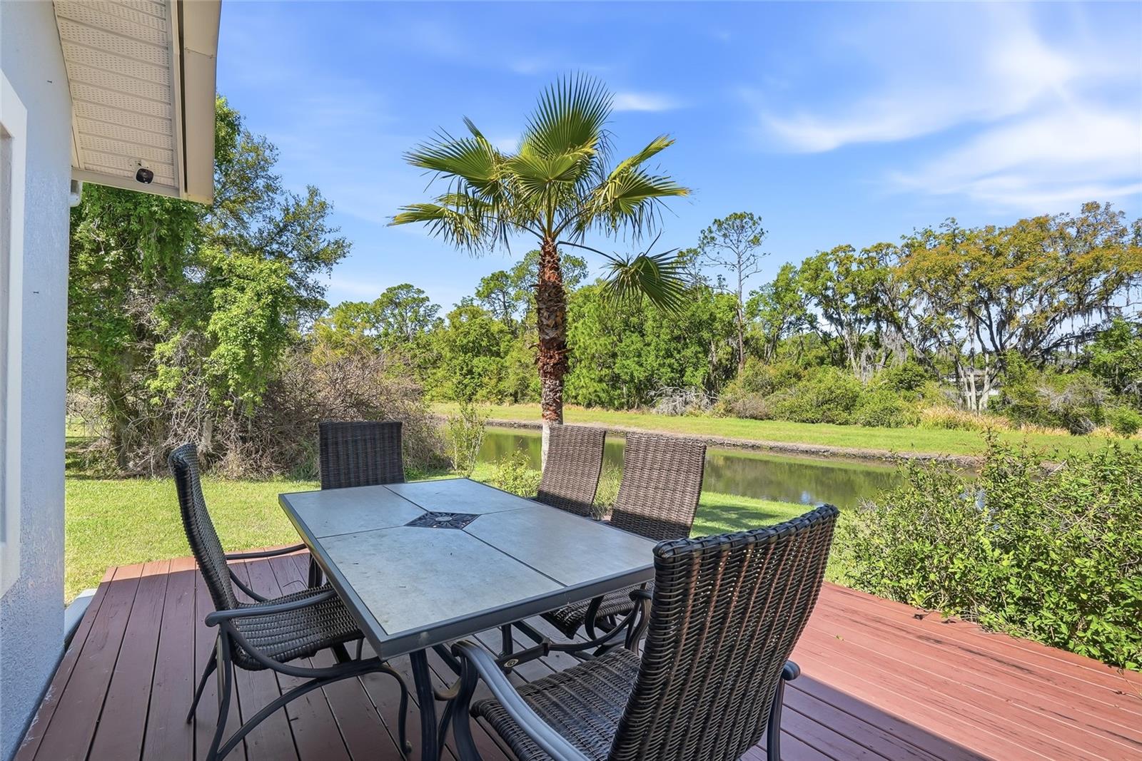 Listing photo id 44 for 7101 Hatpin Loop