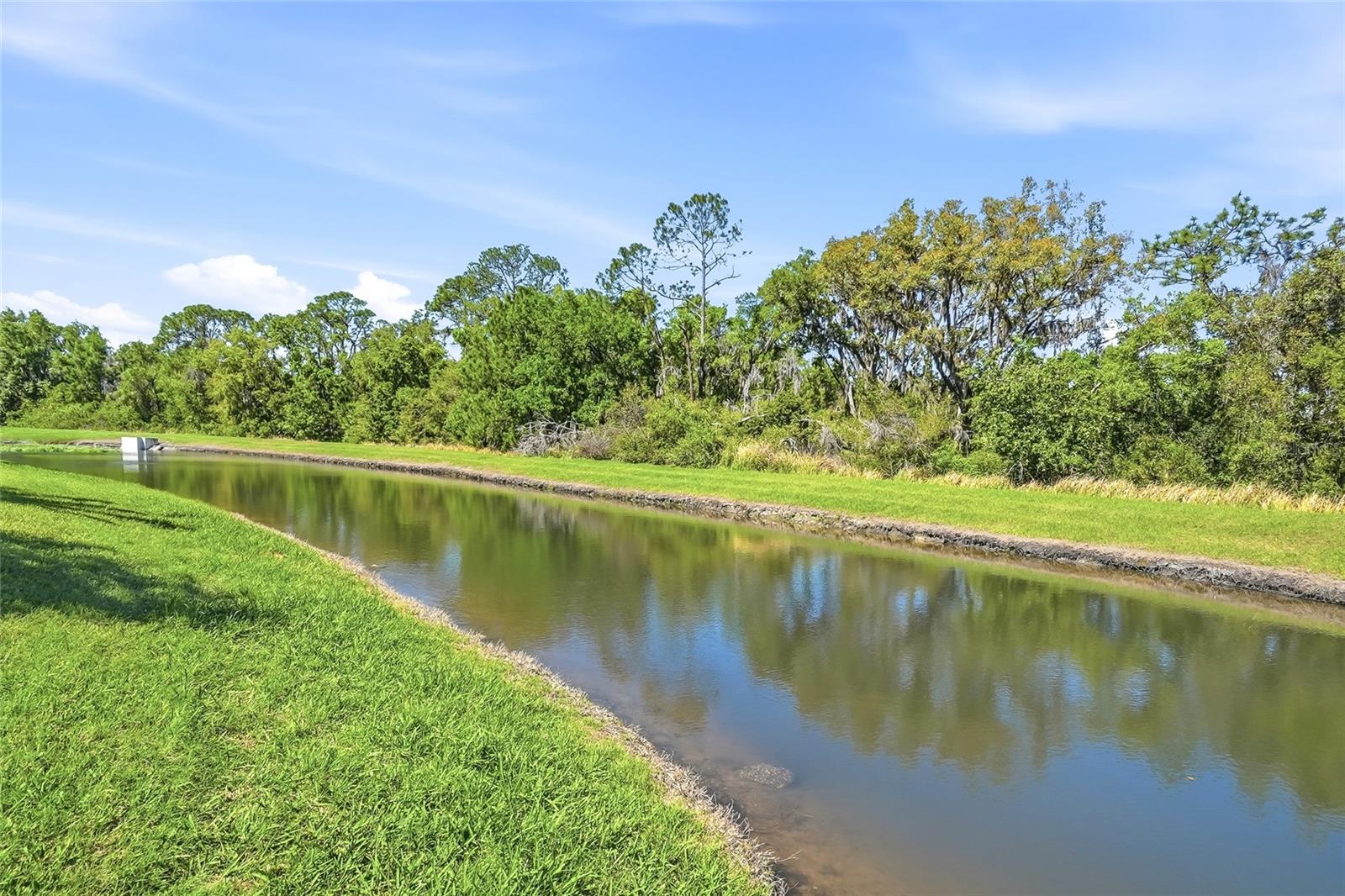 Listing photo id 58 for 7101 Hatpin Loop