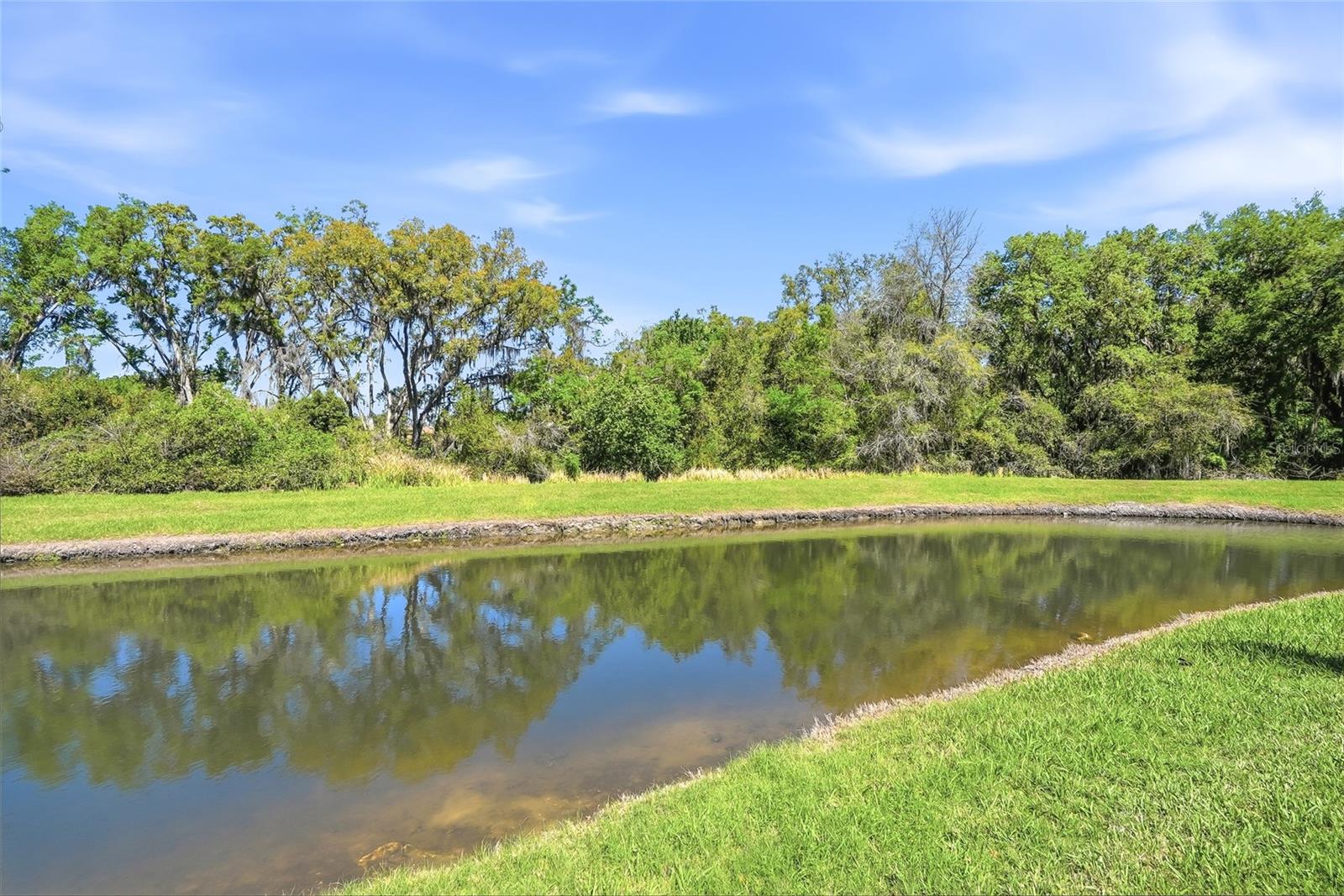 Listing photo id 60 for 7101 Hatpin Loop