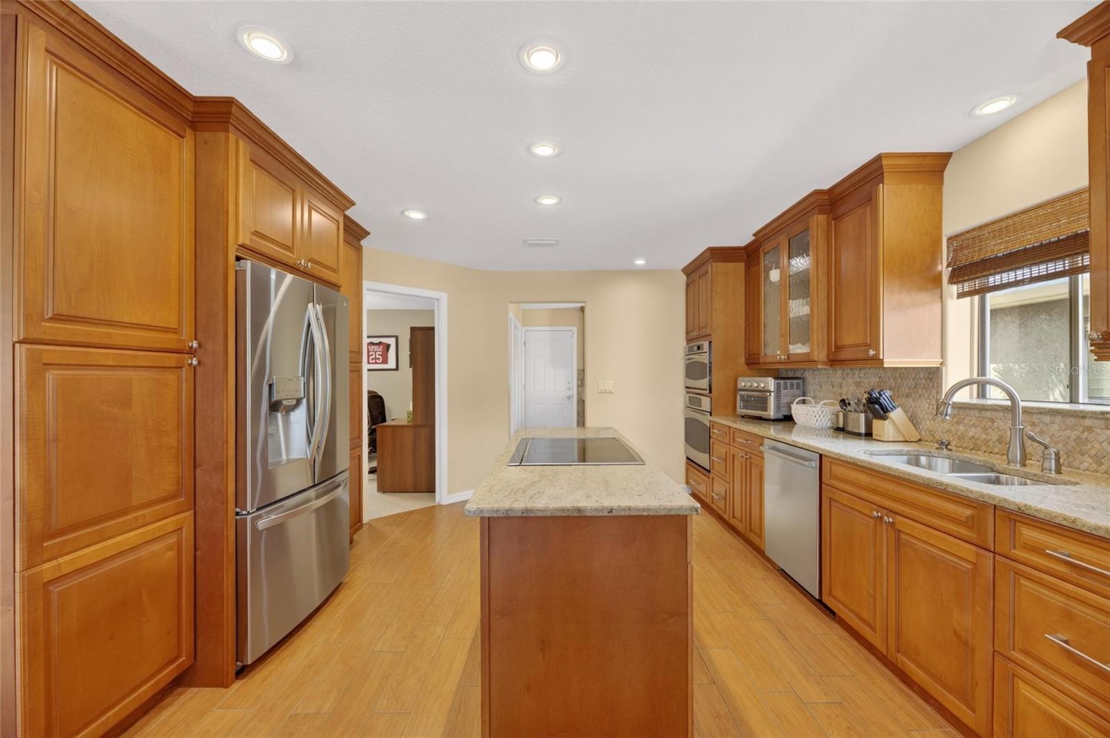 Image 26 of 96 For 6603 Blackfin Way