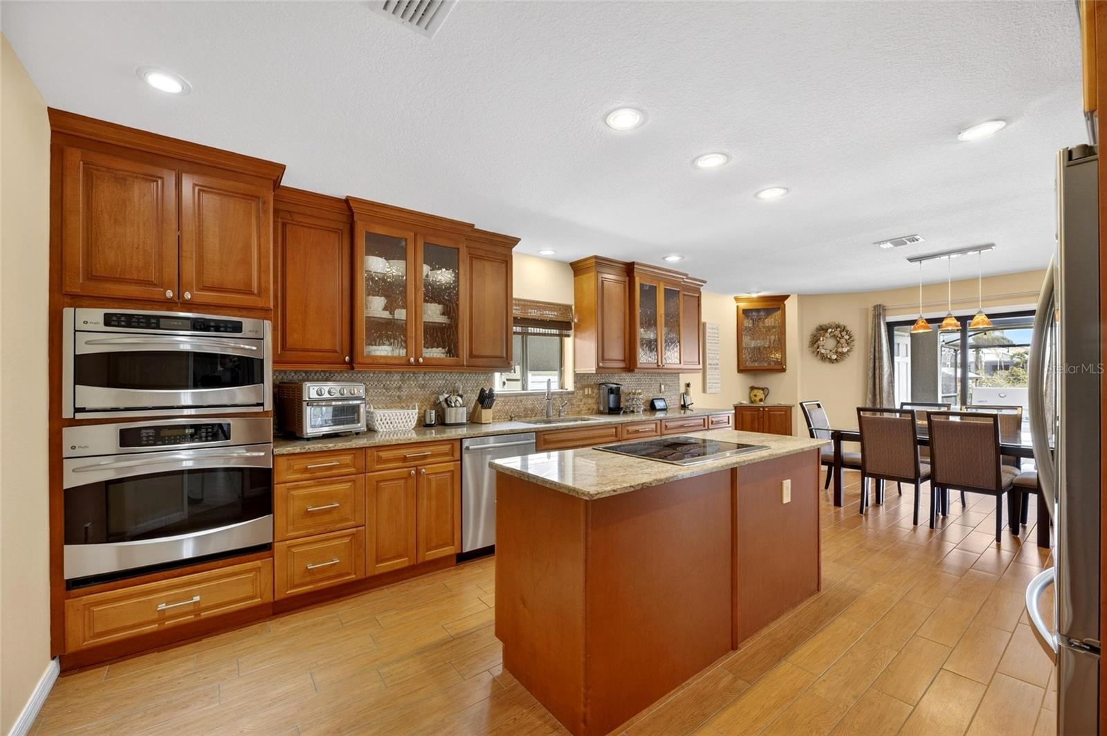 Image 27 of 96 For 6603 Blackfin Way