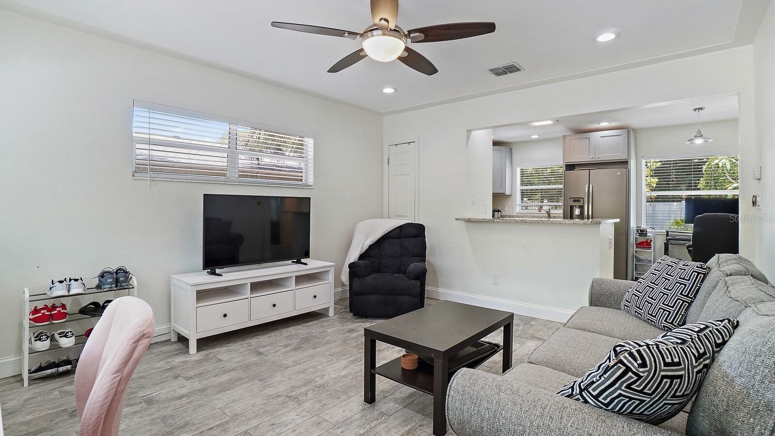 Image 14 of 27 For 263 22nd Street N