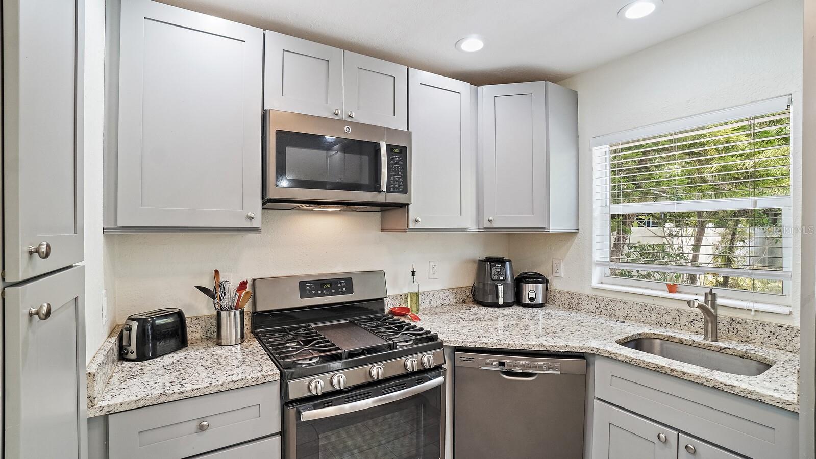 Image 5 of 27 For 263 22nd Street N