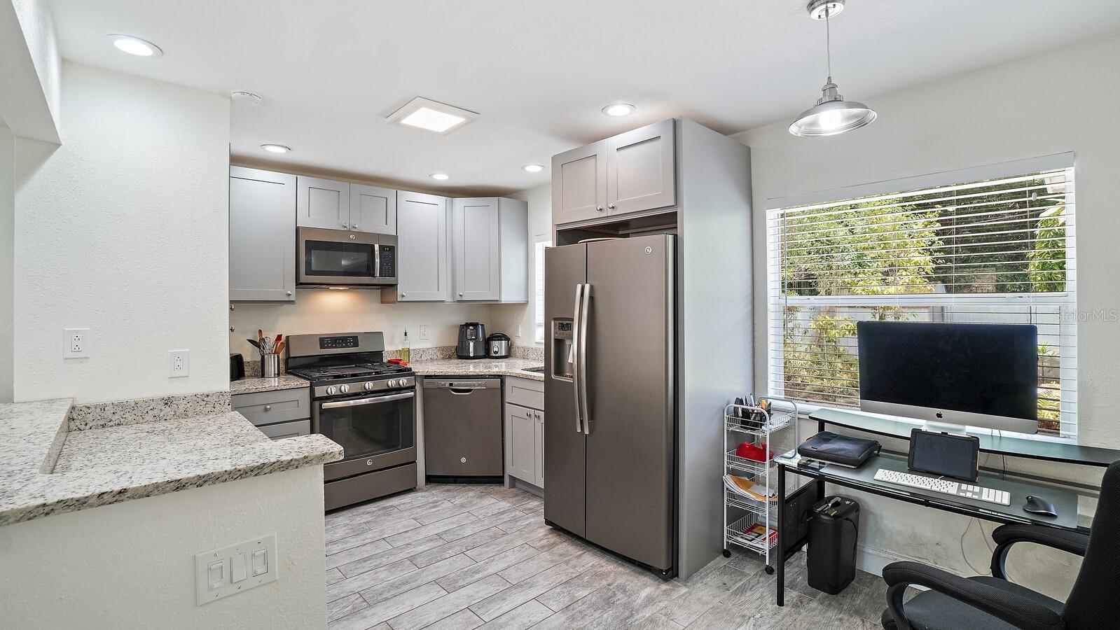 Image 6 of 27 For 263 22nd Street N