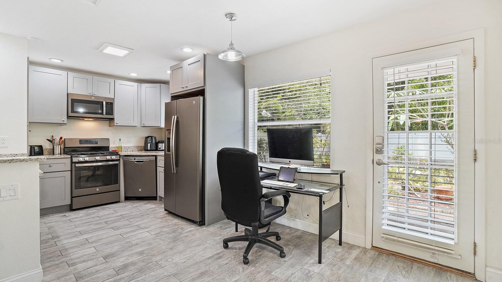 Image 8 of 27 For 263 22nd Street N