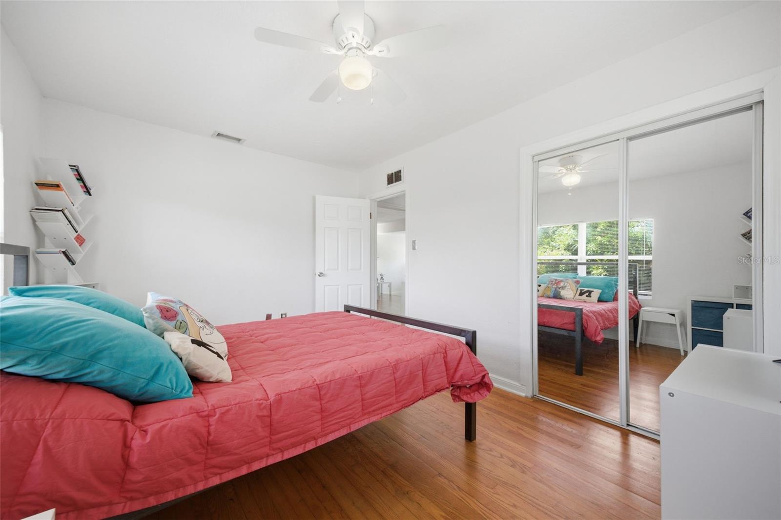 Image 10 of 23 For 310 40th Street S