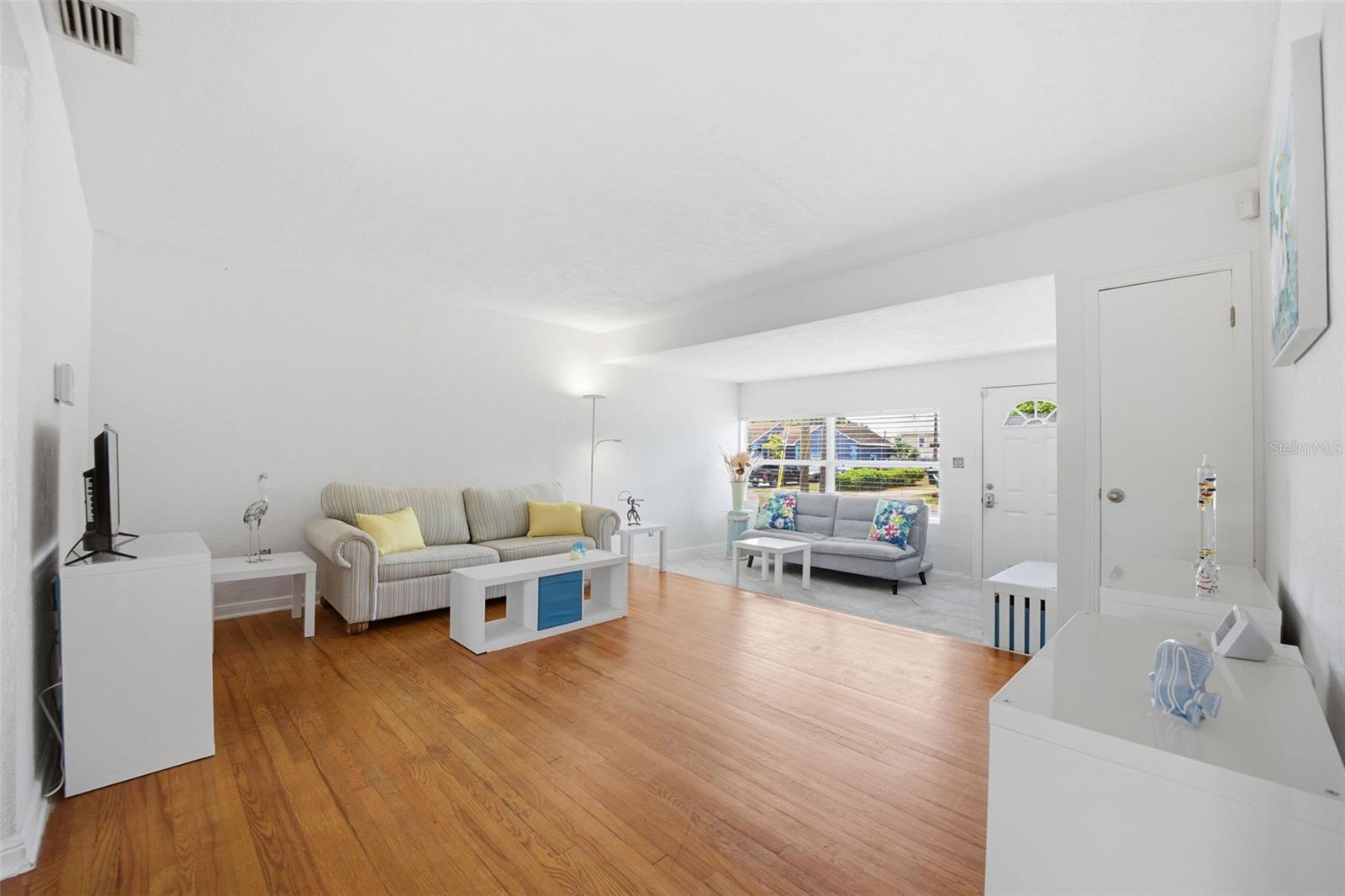 Image 4 of 23 For 310 40th Street S