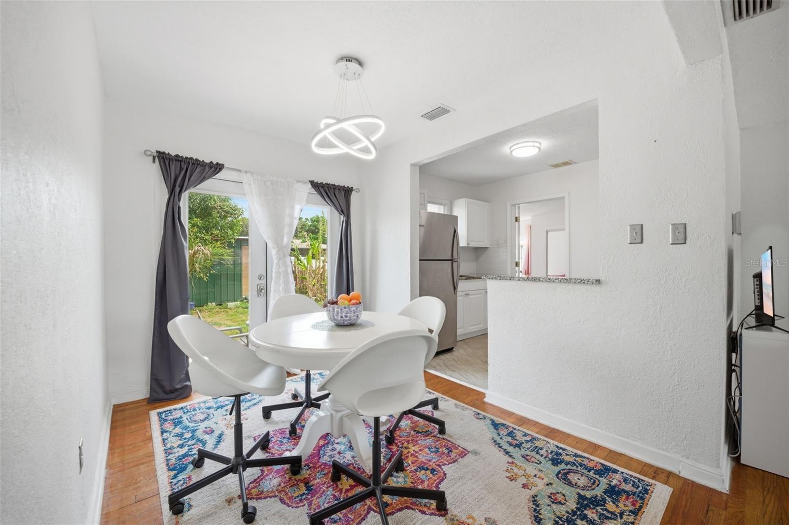 Image 6 of 23 For 310 40th Street S