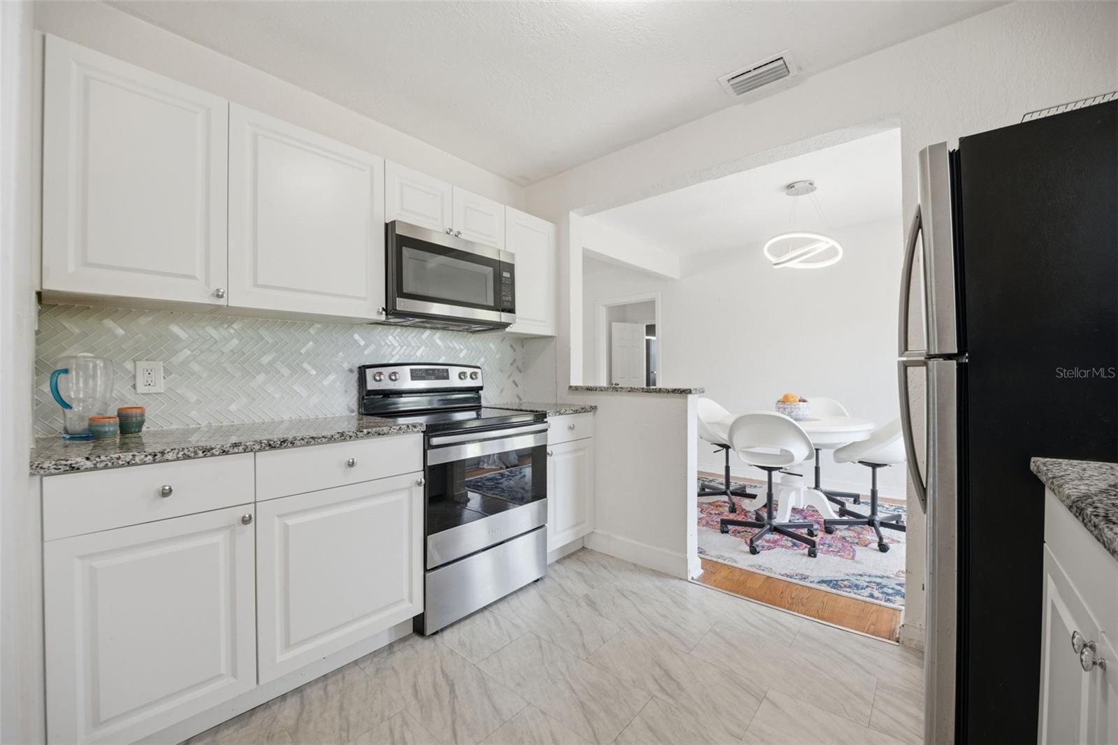 Image 7 of 23 For 310 40th Street S