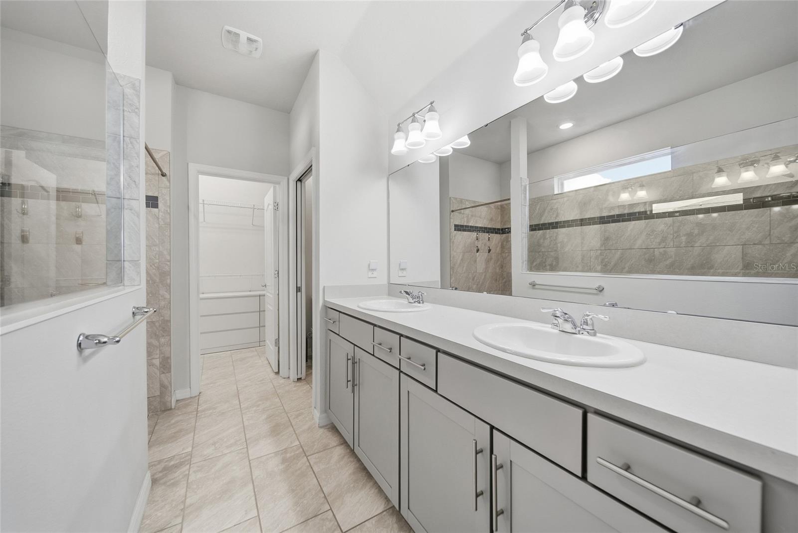 Image 18 of 48 For 11009 Green Harvest Drive