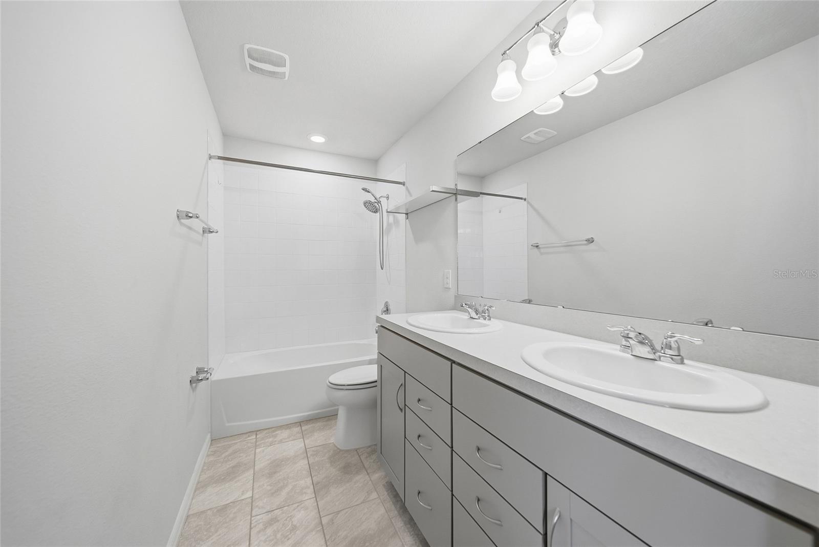 Image 26 of 48 For 11009 Green Harvest Drive