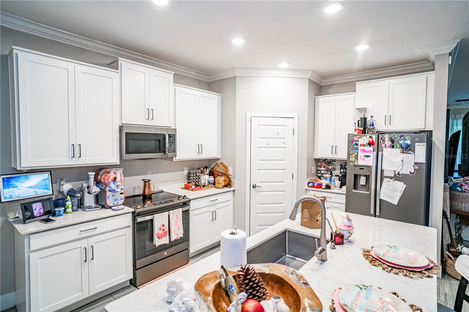 Image 4 of 31 For 9882 Campanula Court