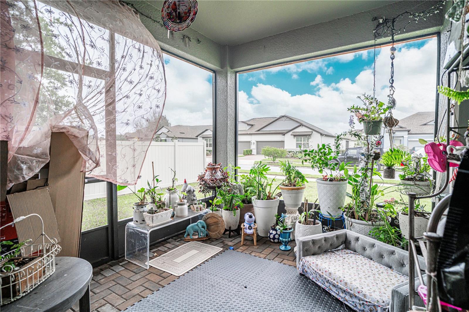 Image 8 of 31 For 9882 Campanula Court