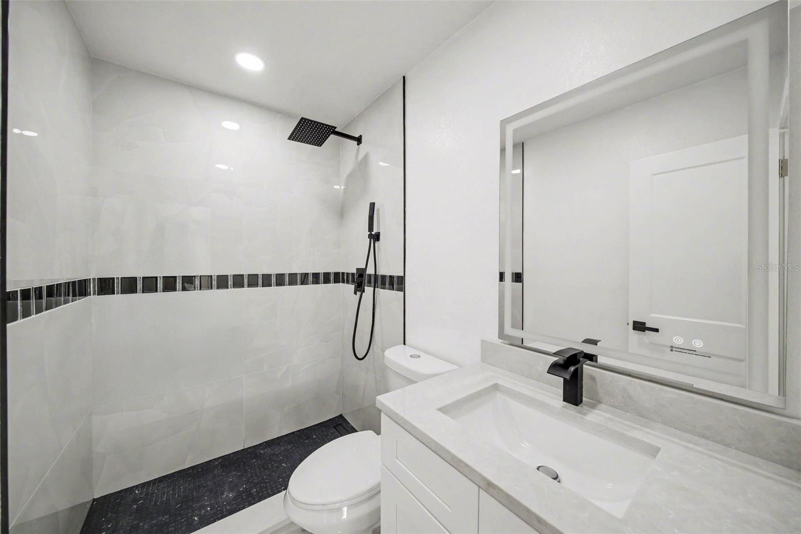 Image 13 of 32 For 7813 Matanzas Avenue