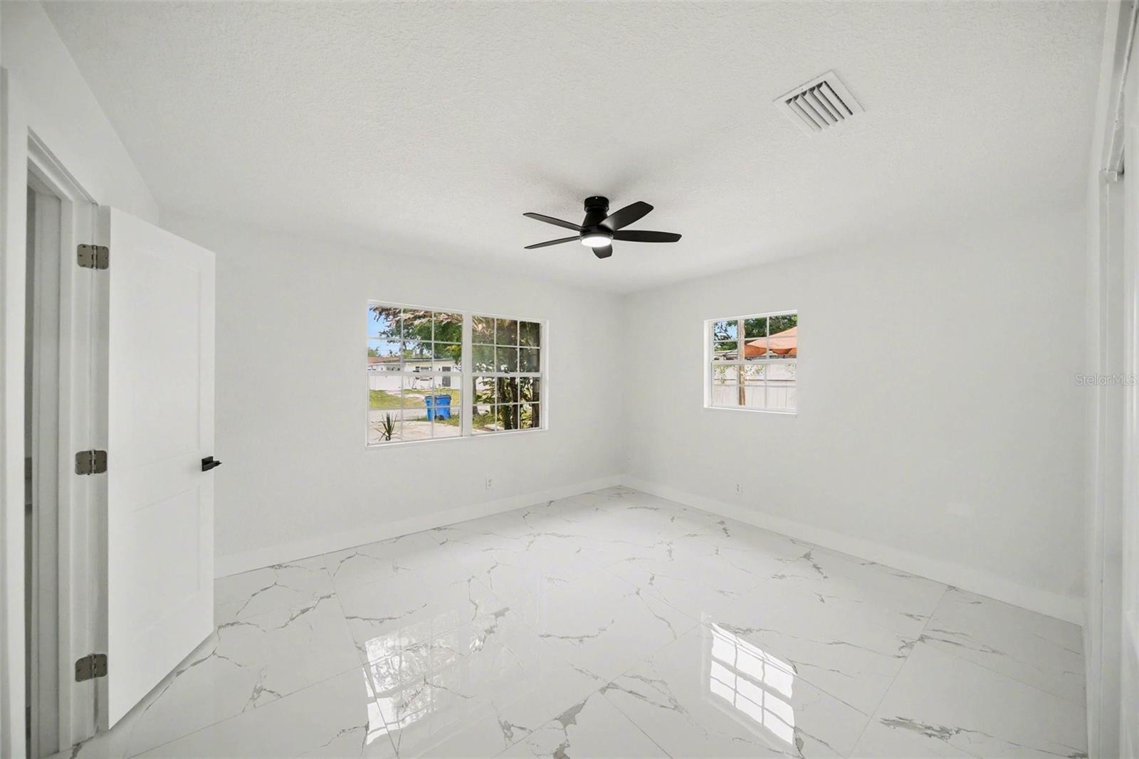 Image 18 of 32 For 7813 Matanzas Avenue