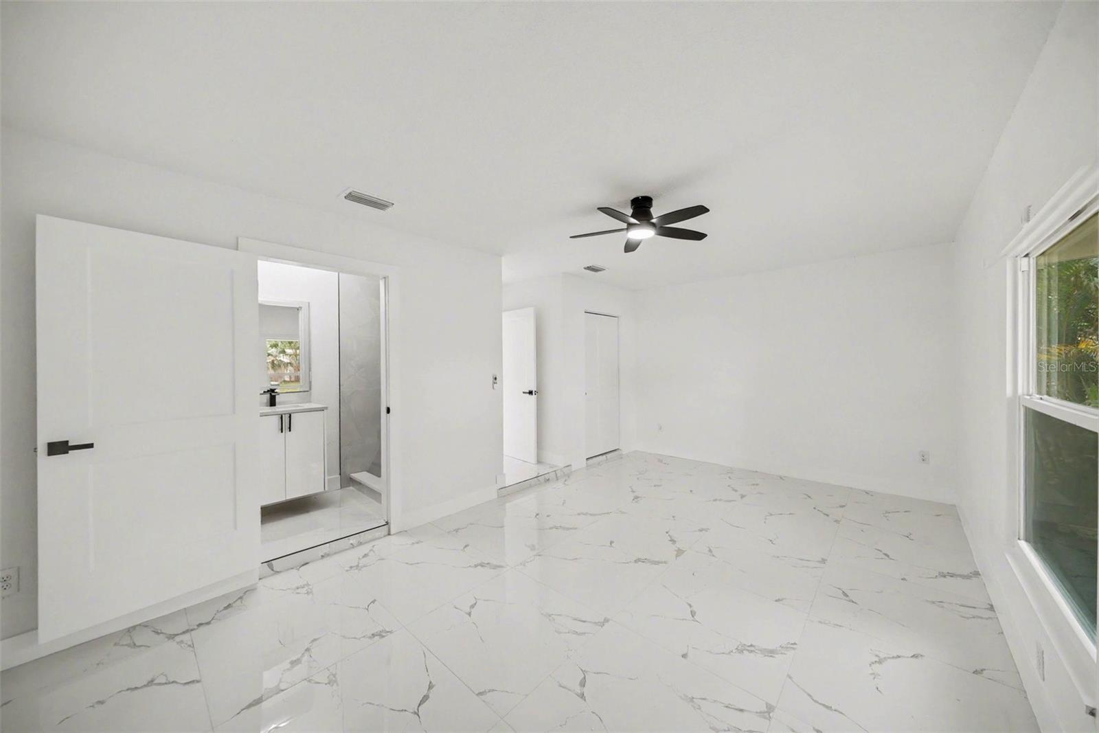 Image 19 of 32 For 7813 Matanzas Avenue