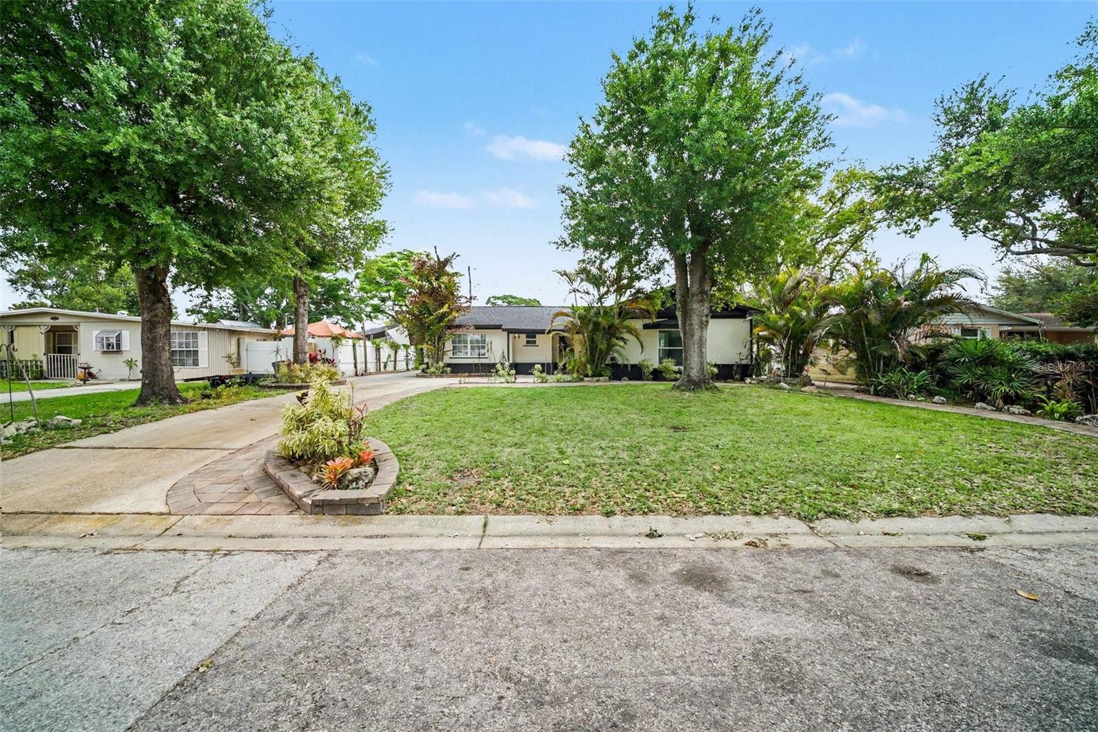 Image 2 of 32 For 7813 Matanzas Avenue