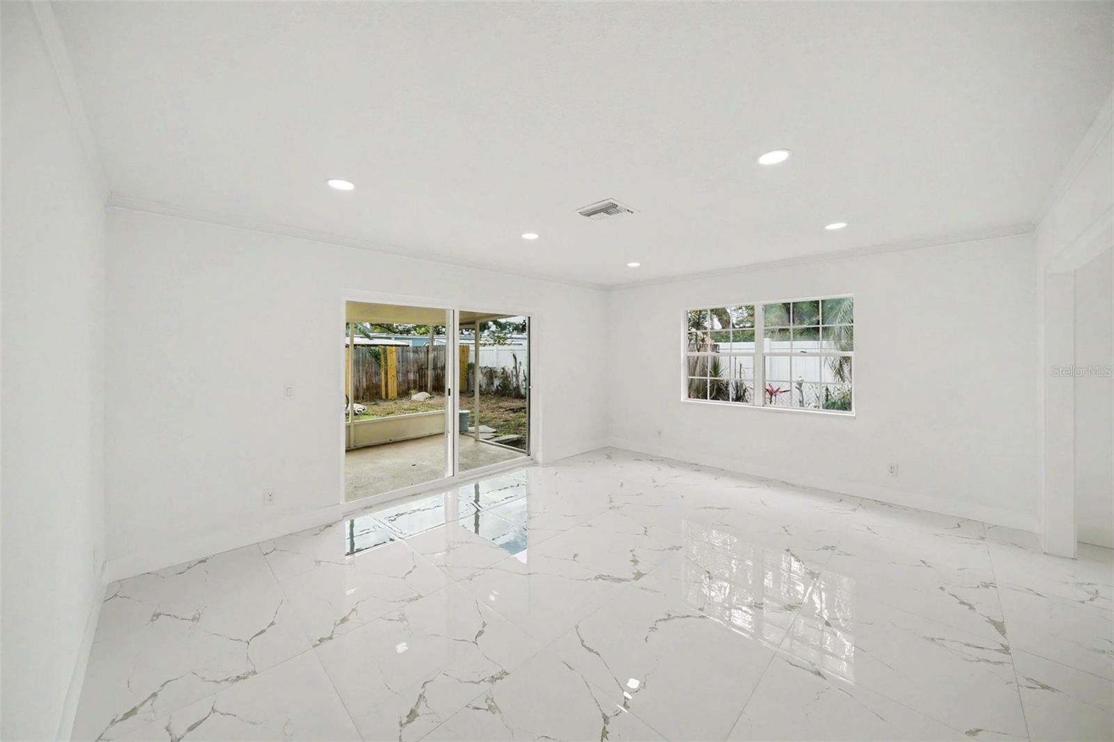 Image 21 of 32 For 7813 Matanzas Avenue