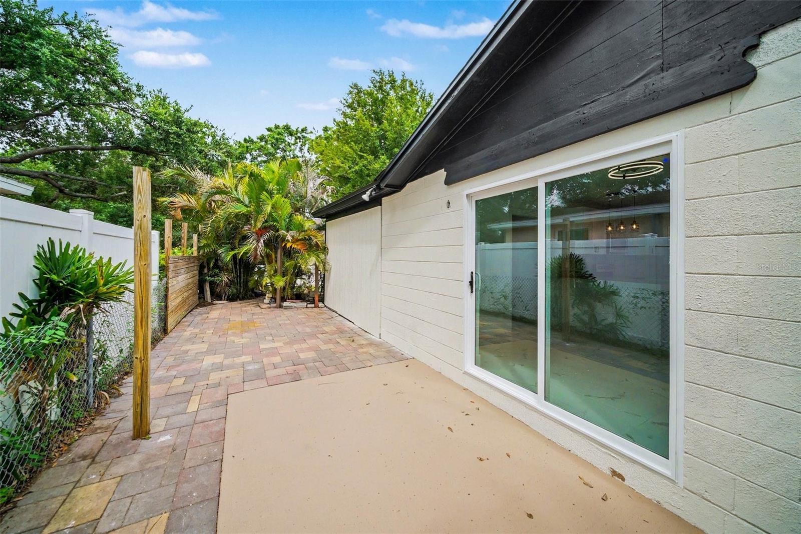 Image 24 of 32 For 7813 Matanzas Avenue