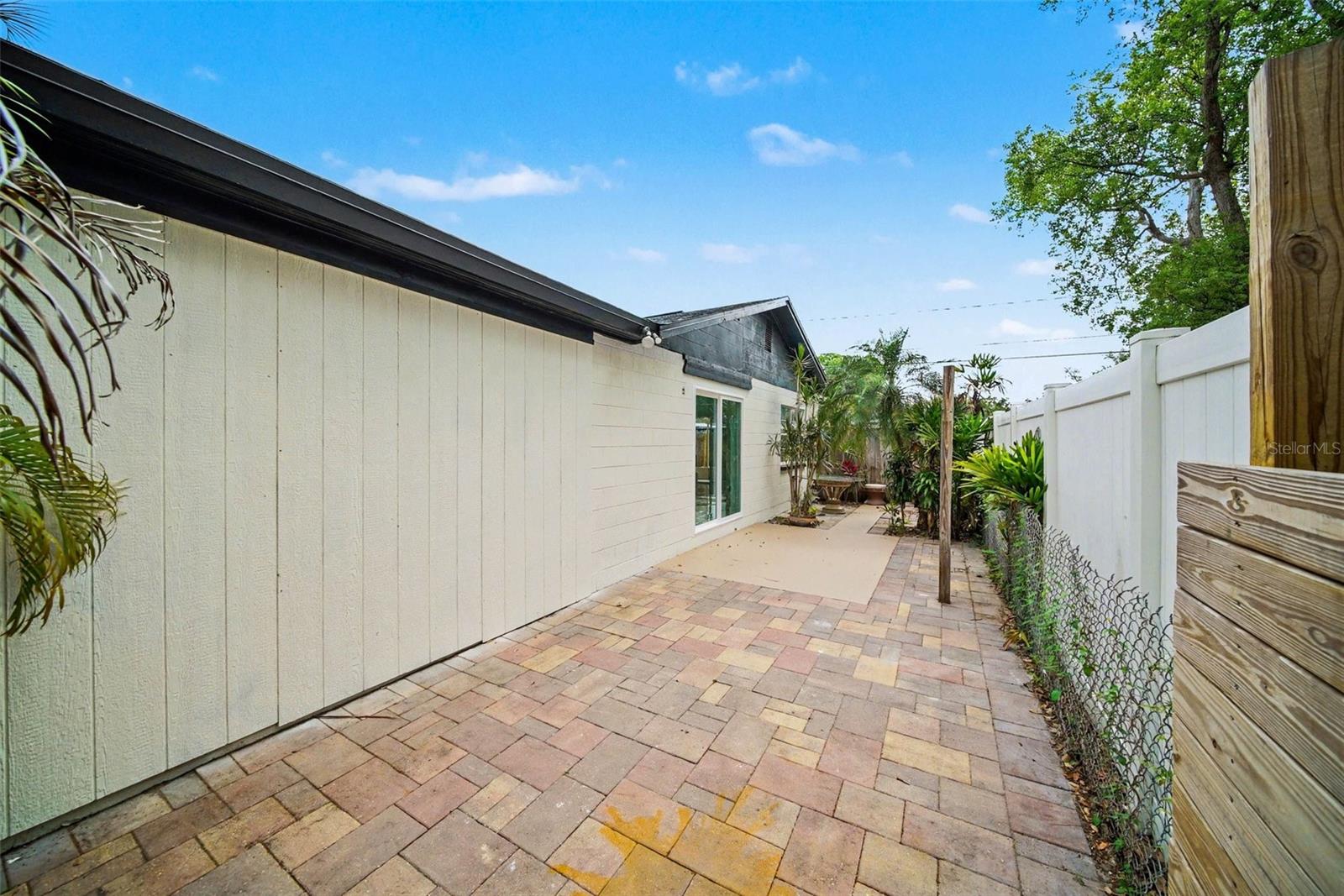 Image 26 of 32 For 7813 Matanzas Avenue