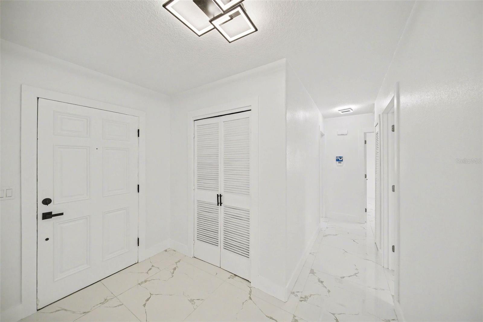 Image 5 of 32 For 7813 Matanzas Avenue