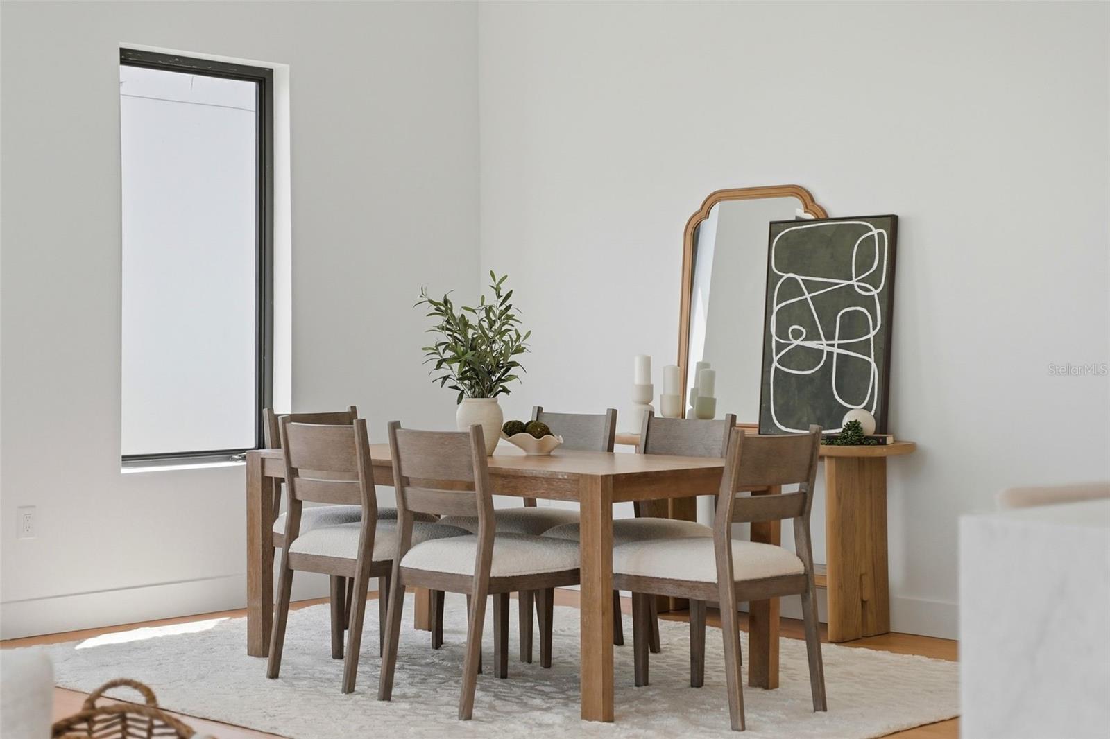 Image 15 of 34 For 2525 18th Avenue N