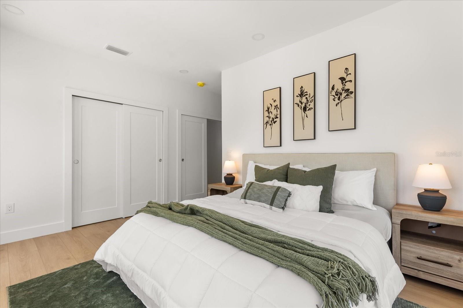 Image 19 of 34 For 2525 18th Avenue N