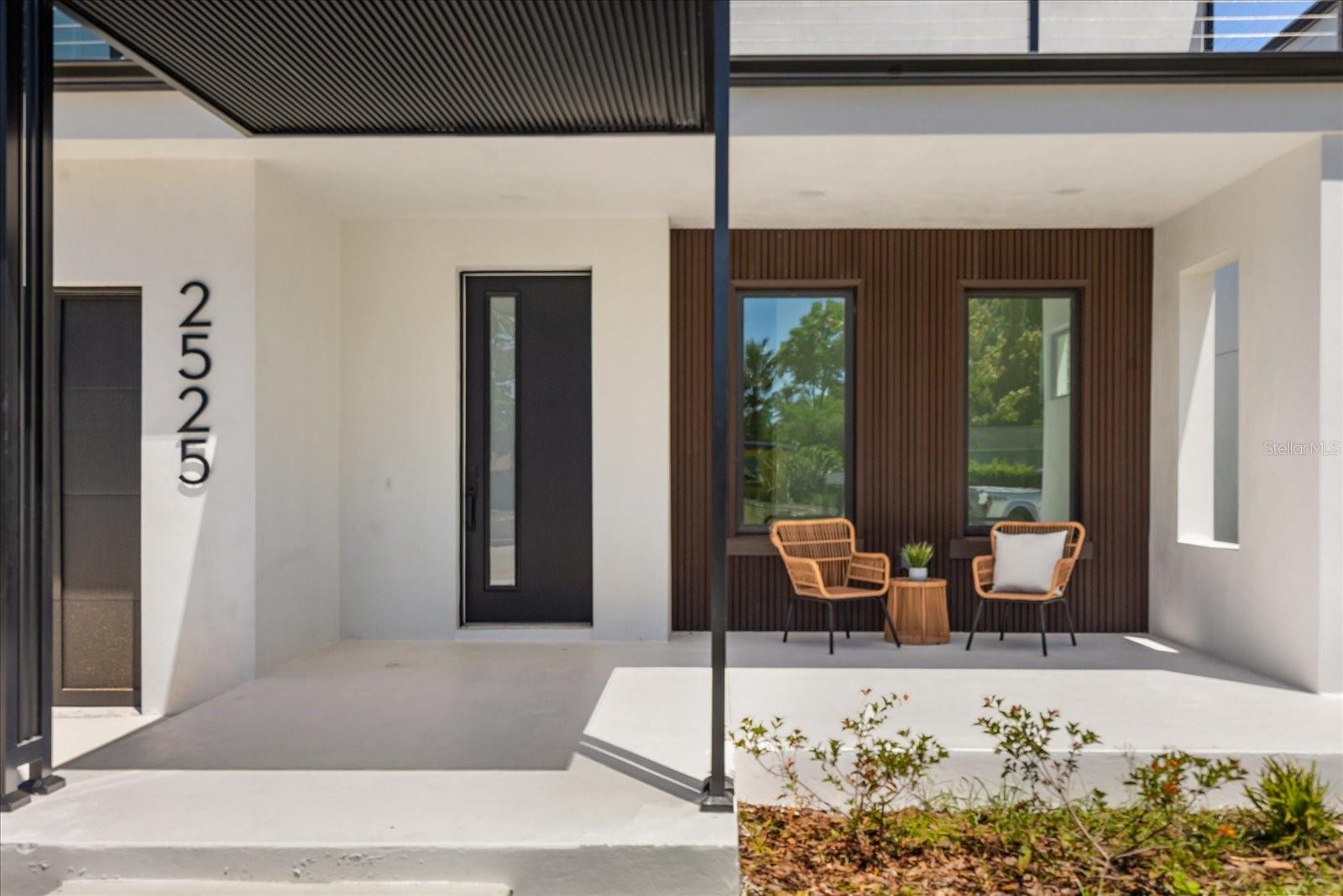 Image 2 of 34 For 2525 18th Avenue N