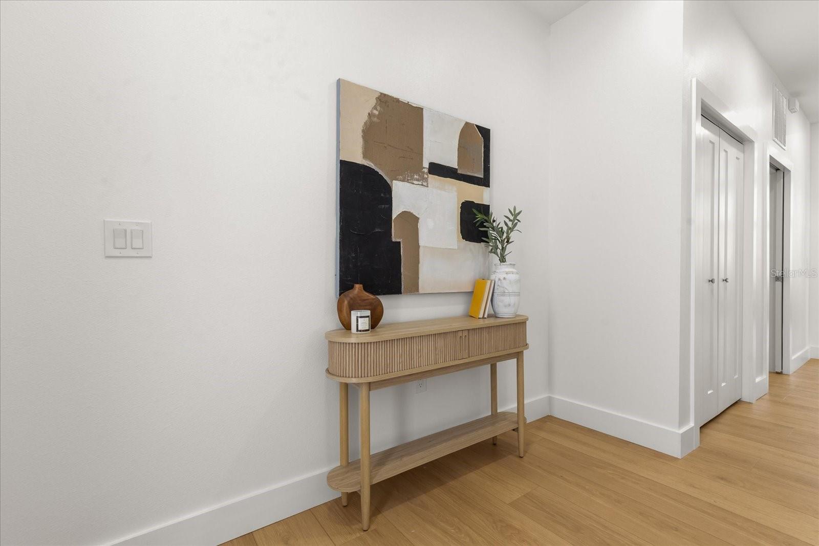 Image 4 of 34 For 2525 18th Avenue N