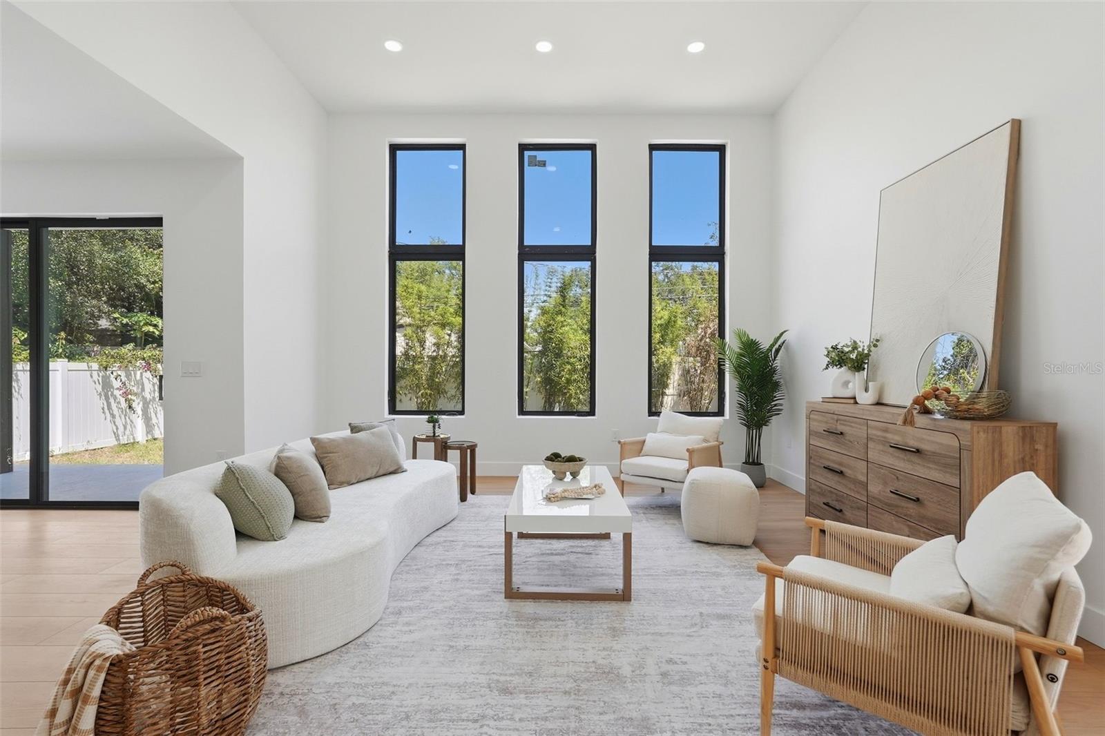 Image 5 of 34 For 2525 18th Avenue N