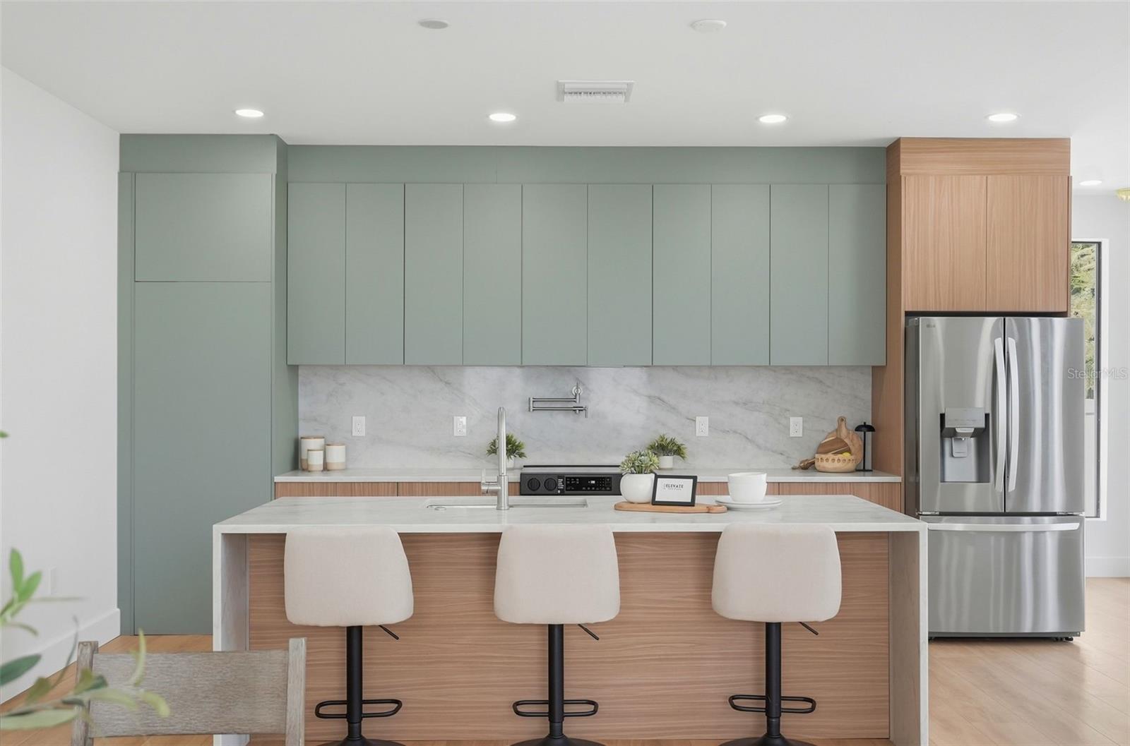 Image 9 of 34 For 2525 18th Avenue N