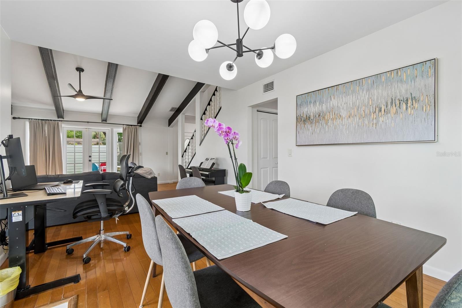 Image 17 of 97 For 15824 Knollview Drive