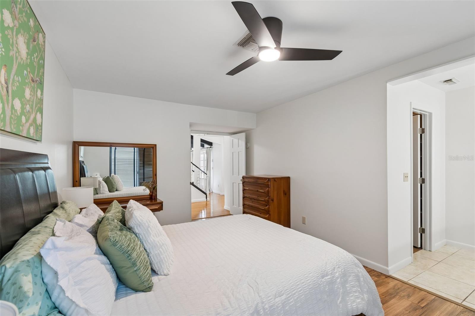 Image 36 of 97 For 15824 Knollview Drive