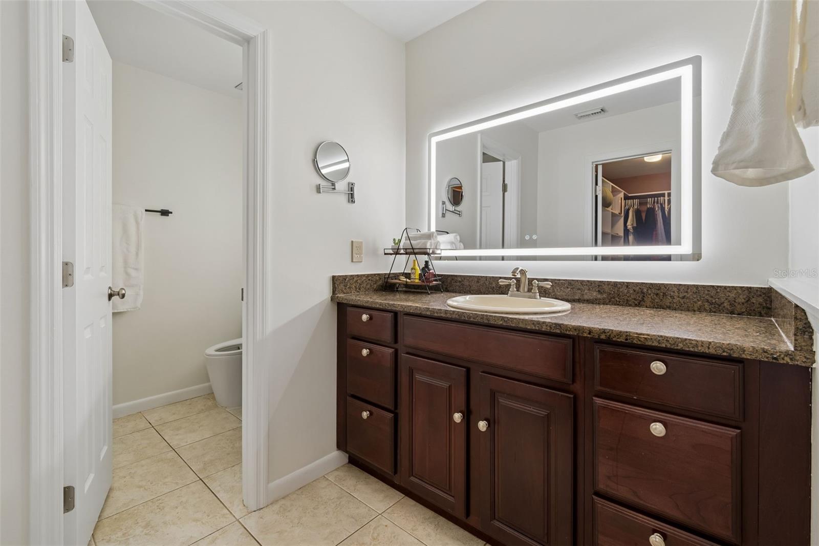 Image 37 of 97 For 15824 Knollview Drive