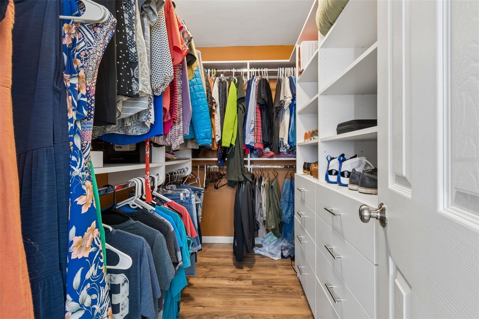 Image 38 of 97 For 15824 Knollview Drive