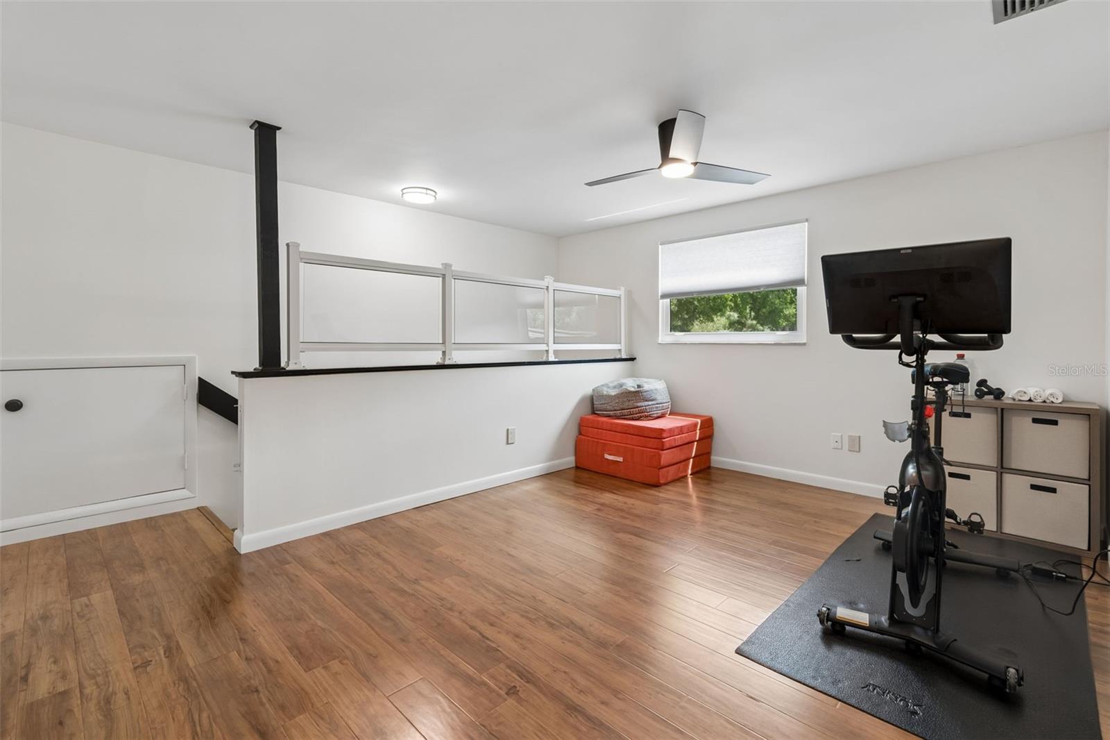 Image 44 of 97 For 15824 Knollview Drive