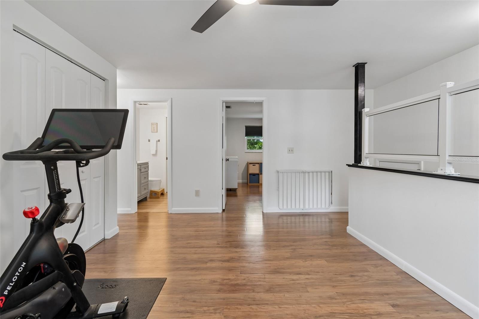 Image 45 of 97 For 15824 Knollview Drive