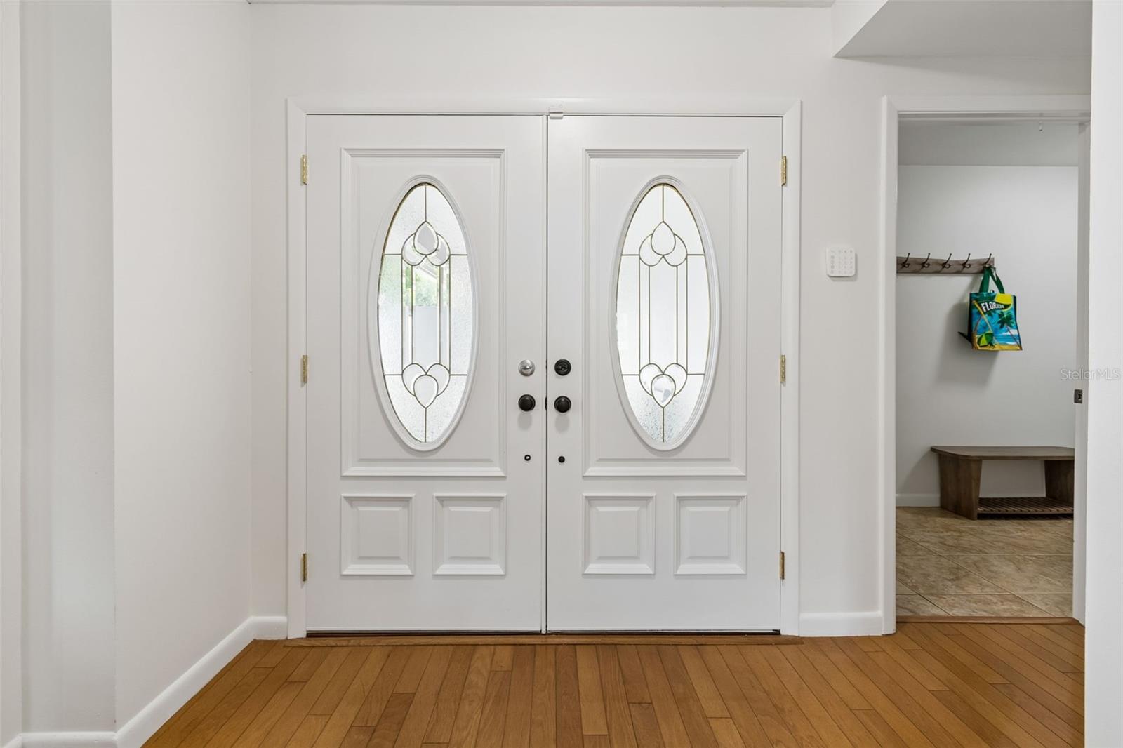 Image 5 of 97 For 15824 Knollview Drive