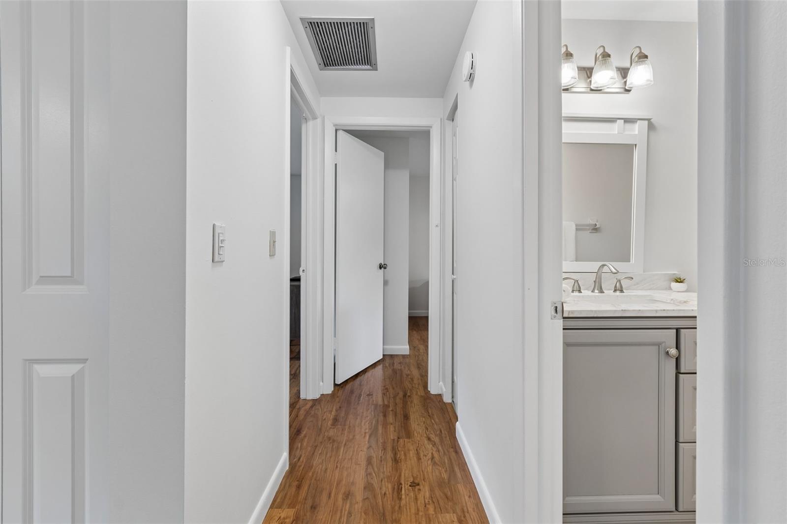 Image 50 of 97 For 15824 Knollview Drive