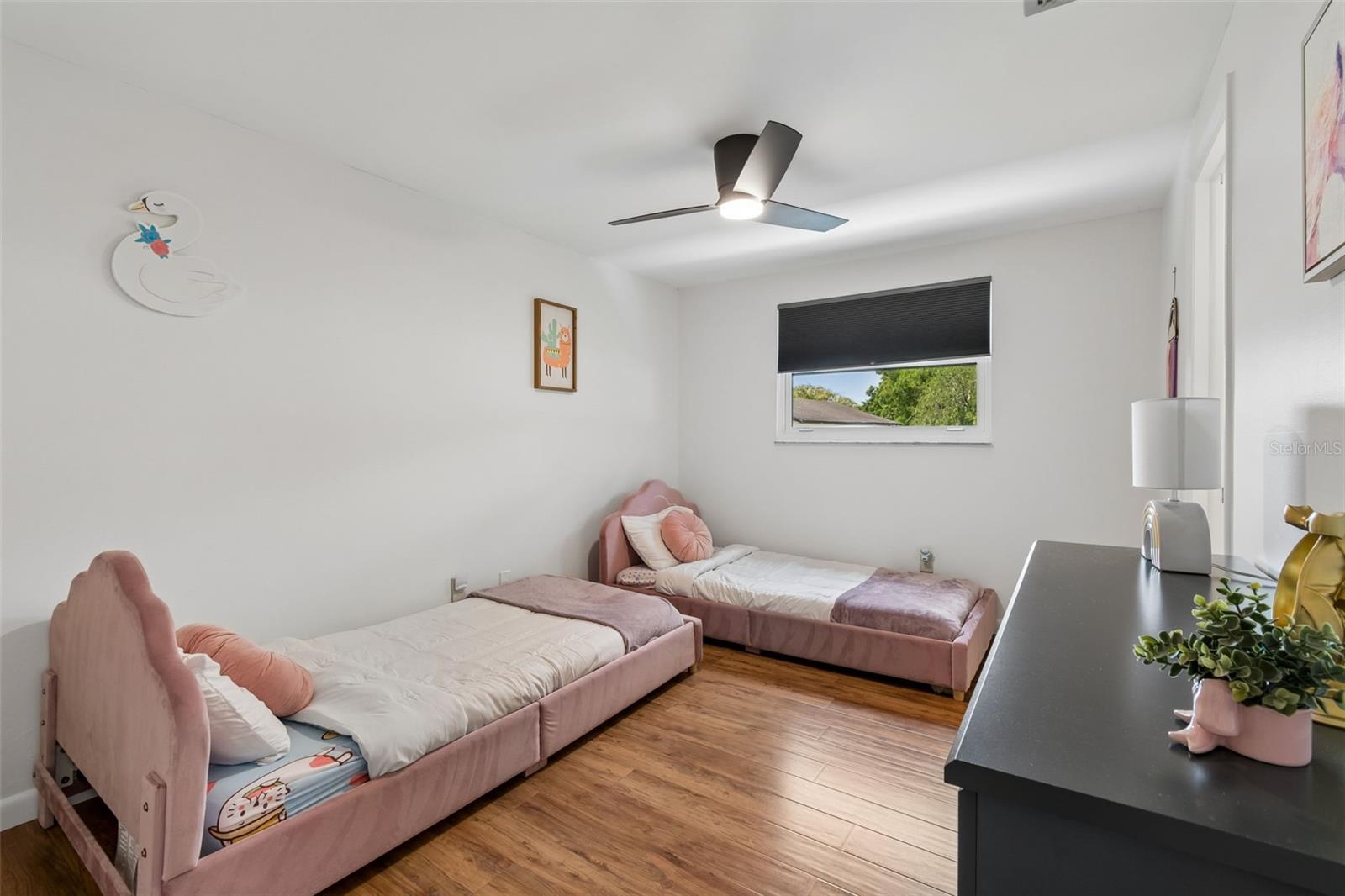 Image 56 of 97 For 15824 Knollview Drive