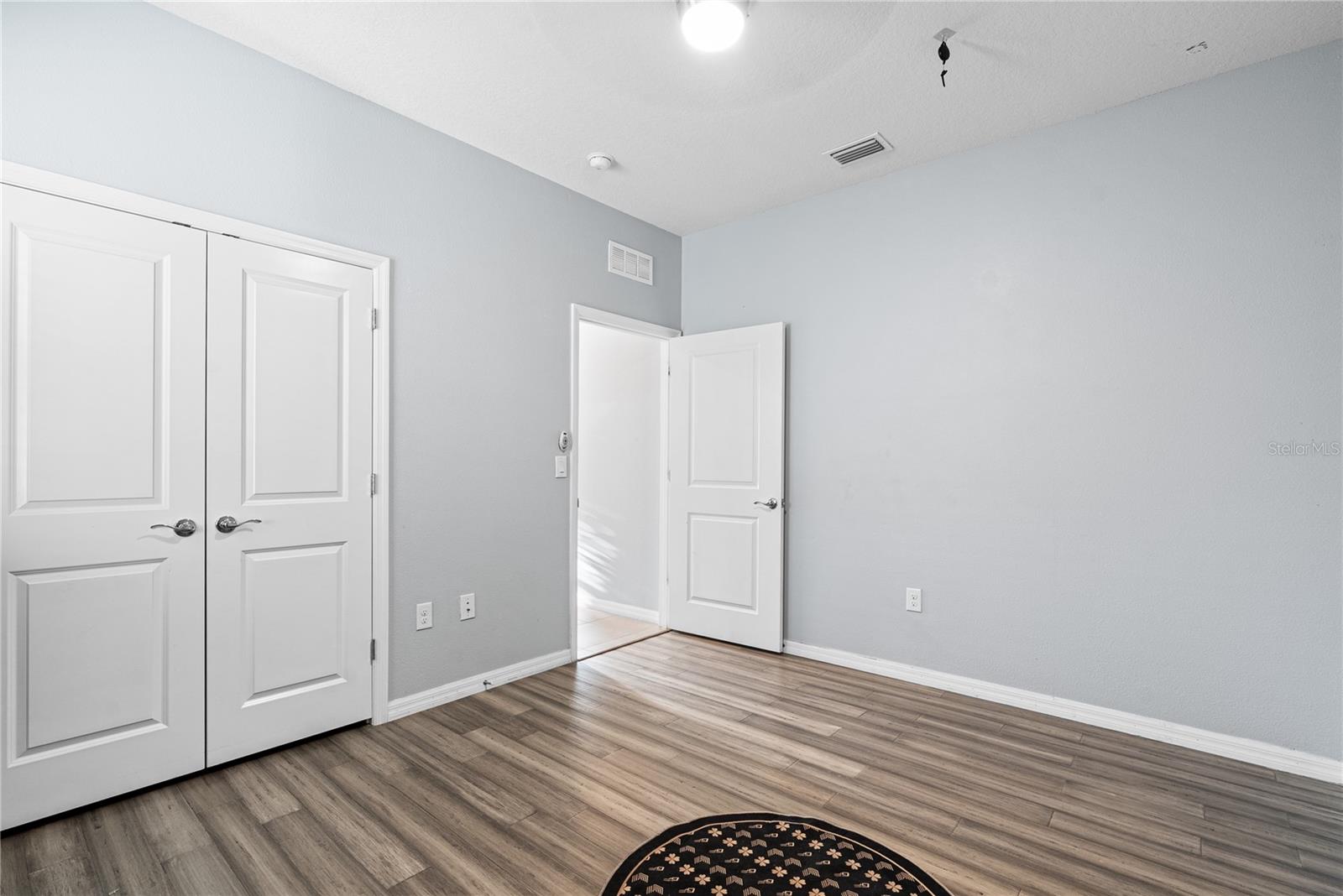 Image 12 of 24 For 1092 Pipestone Place