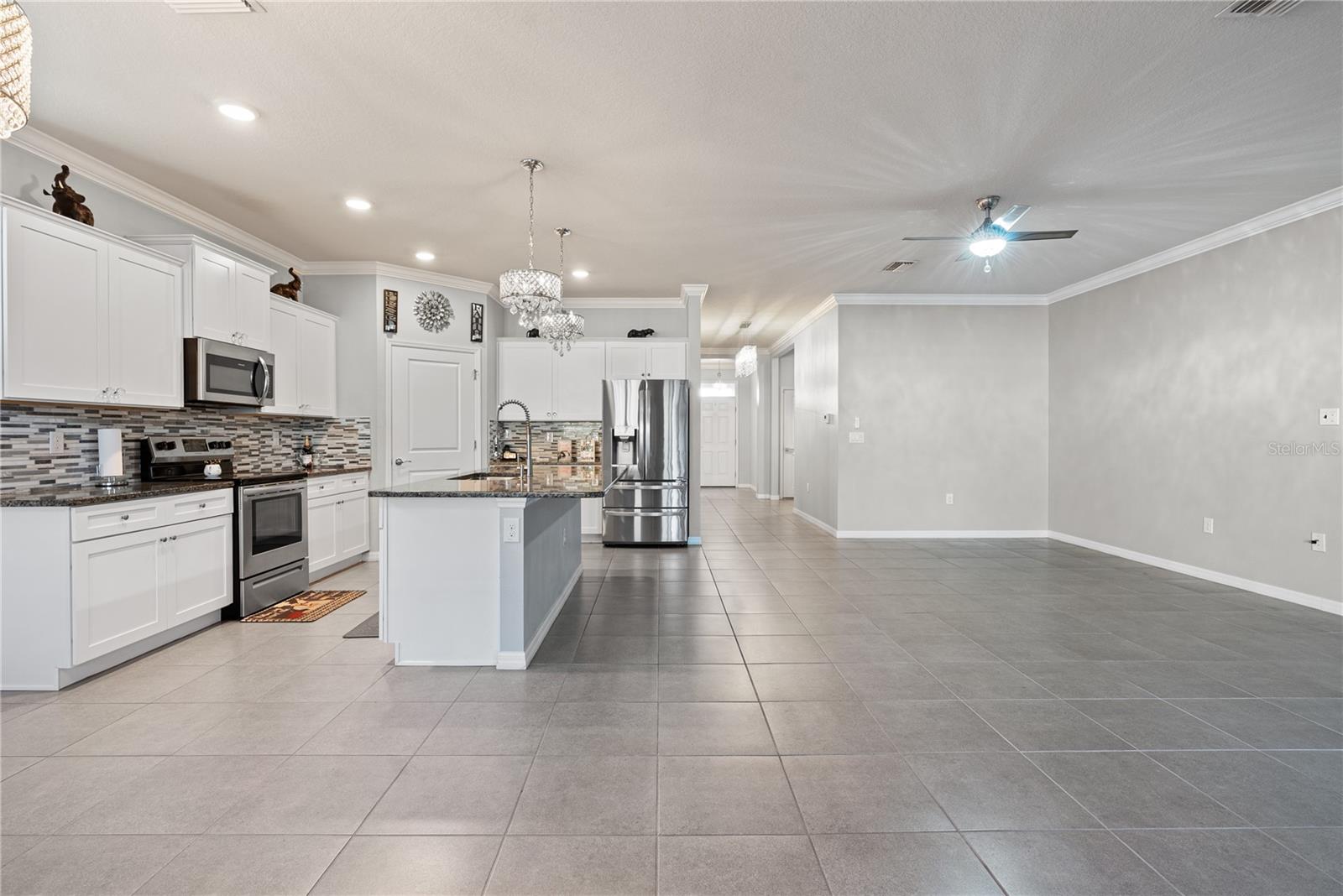 Image 7 of 24 For 1092 Pipestone Place