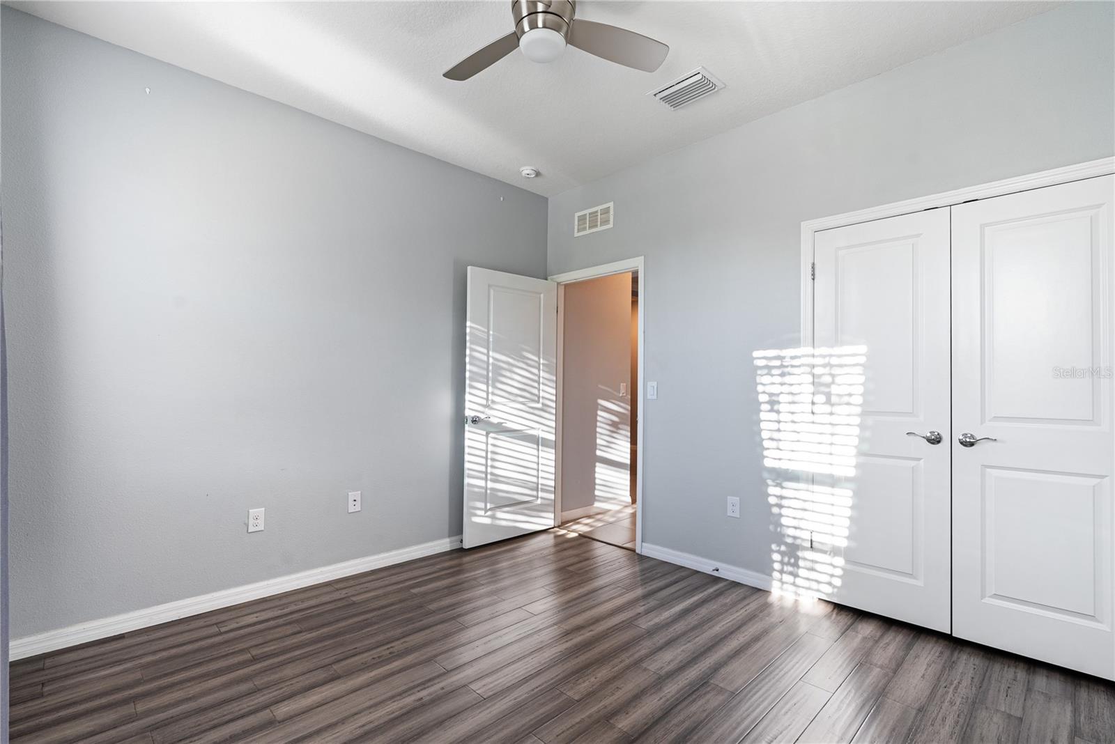 Image 9 of 24 For 1092 Pipestone Place