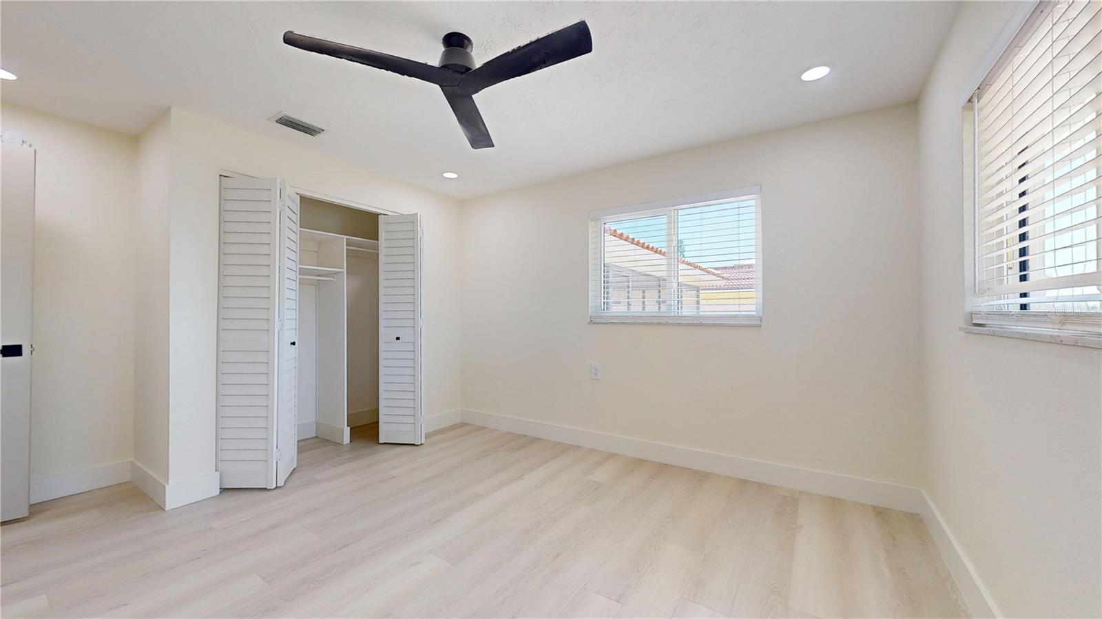 Image 27 of 48 For 6380 3rd Palm Point