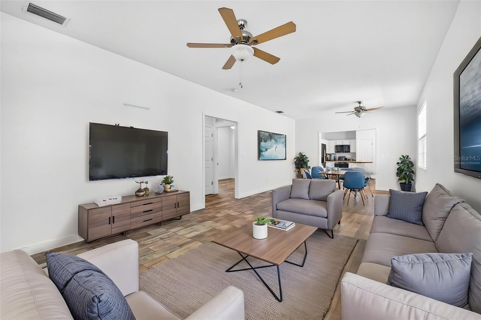 Image 12 of 55 For 6450 Ashville Dr