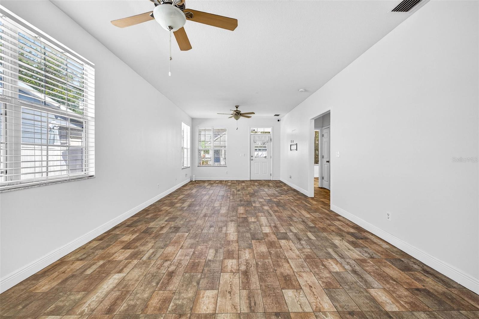 Image 19 of 55 For 6450 Ashville Dr