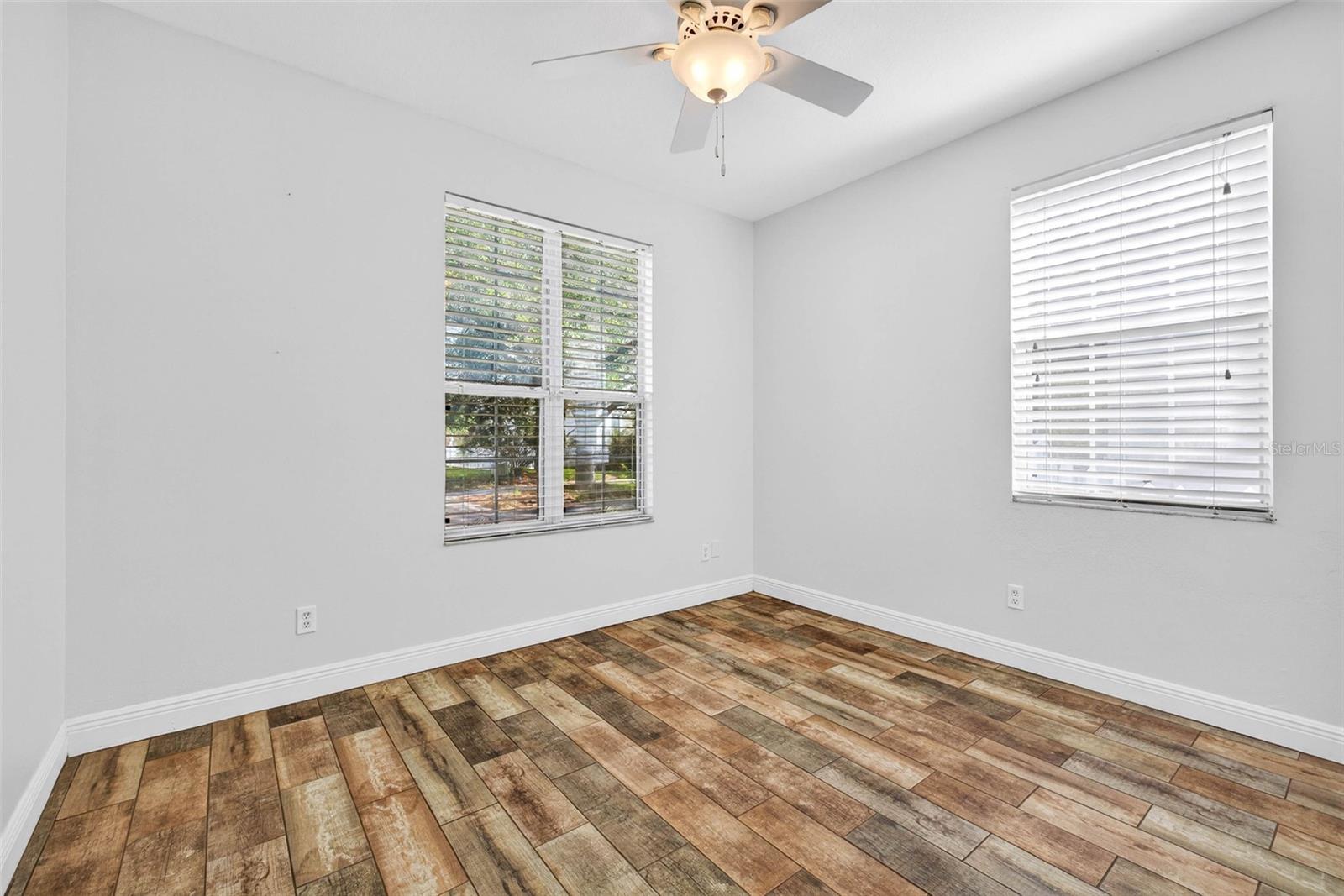 Image 29 of 55 For 6450 Ashville Dr