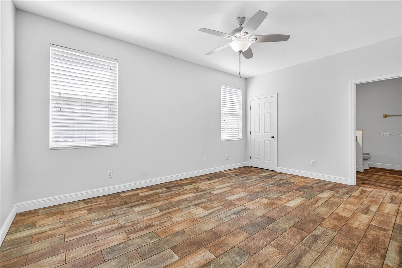 Image 37 of 55 For 6450 Ashville Dr