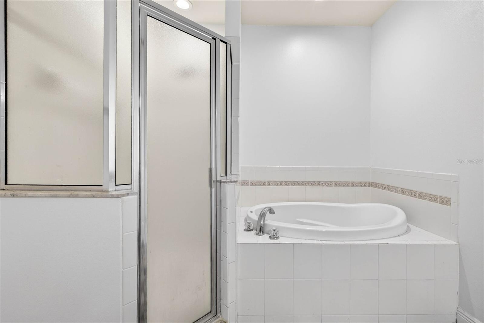 Image 44 of 55 For 6450 Ashville Dr